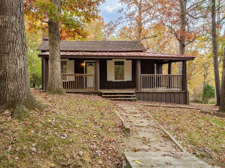 Mountainside Retreat: Your Peaceful Escape
