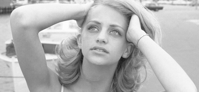 Little girl was abandoned by dad who said she was ‘dead’ to him – now she’s a famous actress
