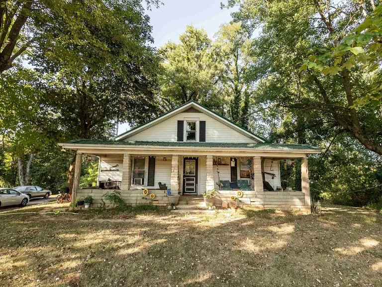 Discover the perfect blend of comfort and nature in this charming 3-bedroom, 2-bathroom home, nestled on 6.54 acres of serene land. $99,900
