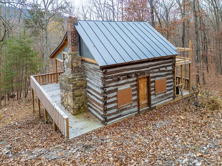 Windy Ridge Lodge – Your Dream Log Cabin in the Woods