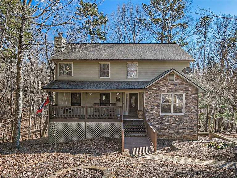 Mountain Living at its Finest: Charming Home in Bent Tree Community