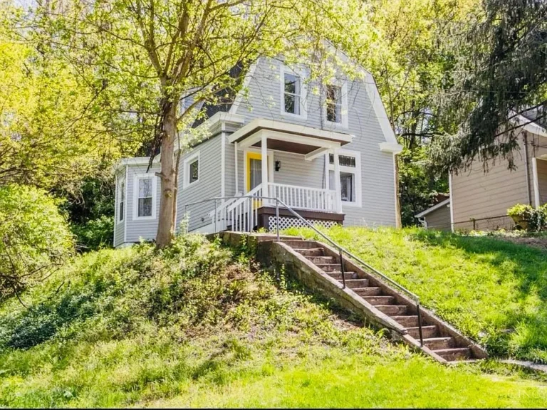 Charming Bungalow in Spring Grove Village: Move-In Ready $185,000