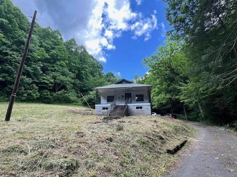 Charming Country Home on 45 Acres in Jenkins, Kentucky