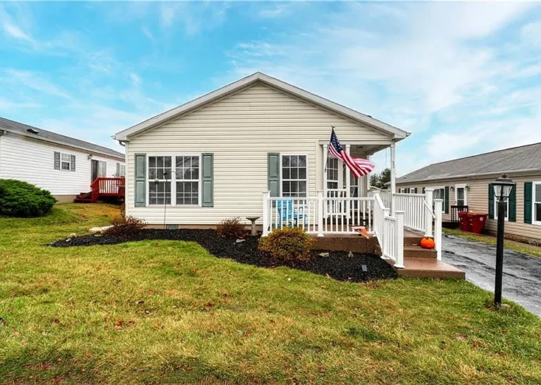 Spacious Ranch Home in a 55+ Community $172,000