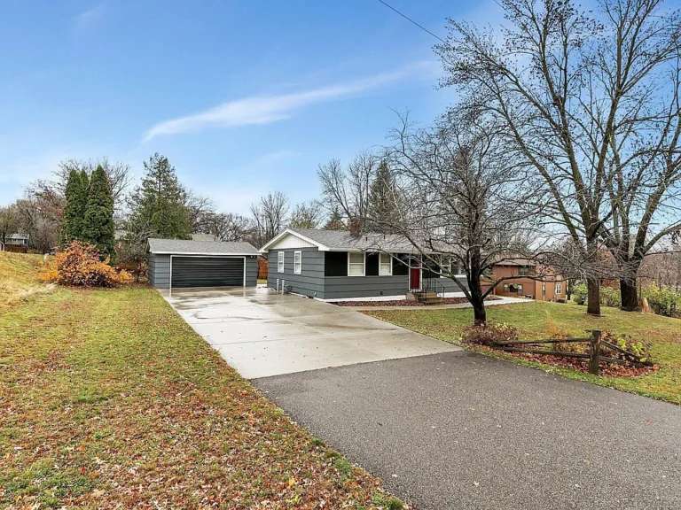 Charming Rambler in Desirable Sartell