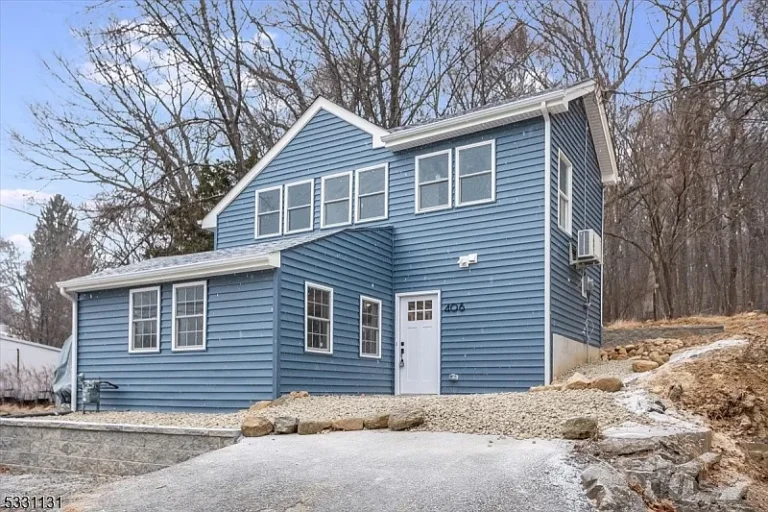 Stunningly Renovated Home Near Lake Hopatcong
