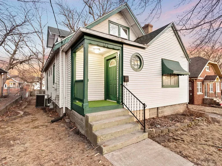 Move-In Ready Charm: Beautifully Remodeled Bungalow in Rockford $199,900
