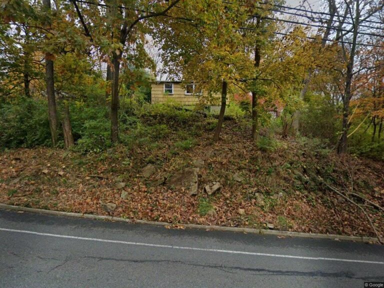Investment Opportunity: Lake Hopatcong Ranch with Renovation Potential $87,000