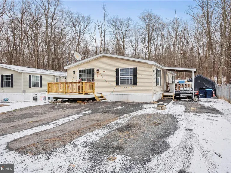 Move-In Ready Charmer in East Stroudsburg! $140,000