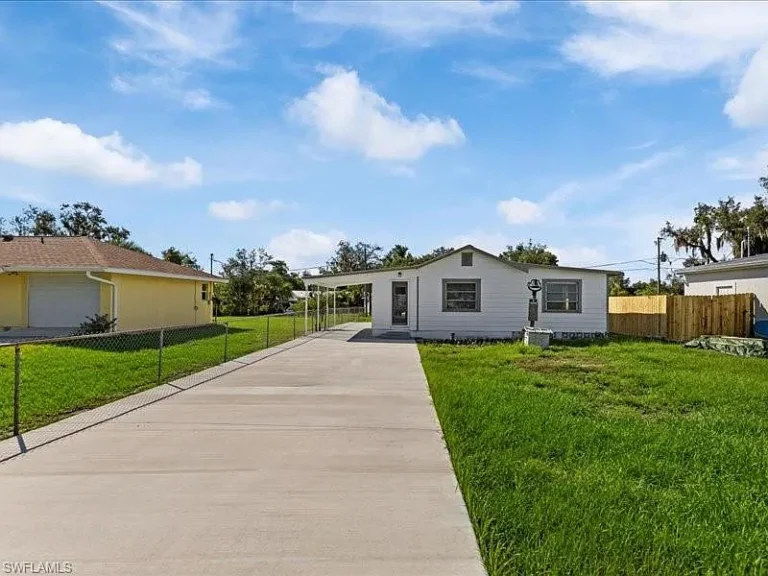 Welcome to your perfect oasis in Punta Gorda! This beautifully renovated 2-bedroom, 1-bathroom home offers a unique blend of modern updates and timeless style. $122,500