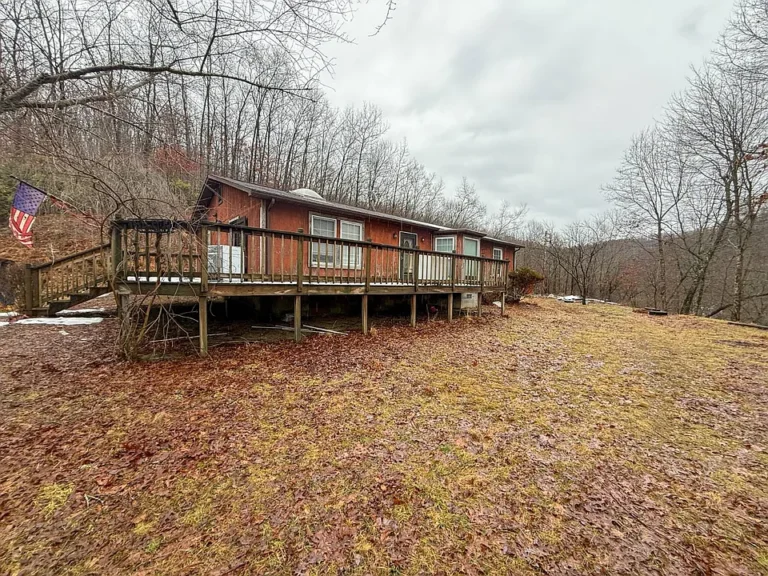 Country Living at its Finest: 3-Bedroom Ranch on 12.28 Acres $130,000