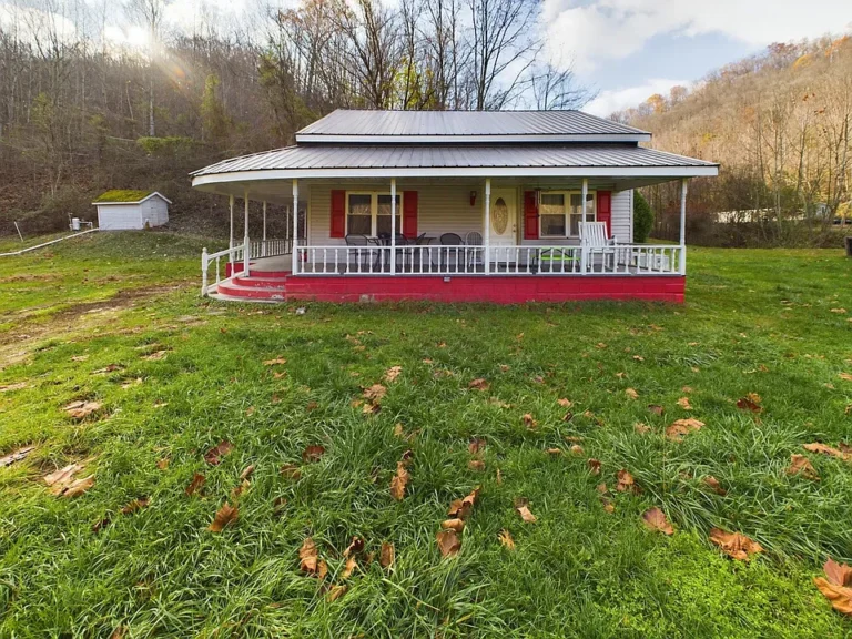 Country Living at its Finest: 4-Bedroom Home on 10 Acres $125,000