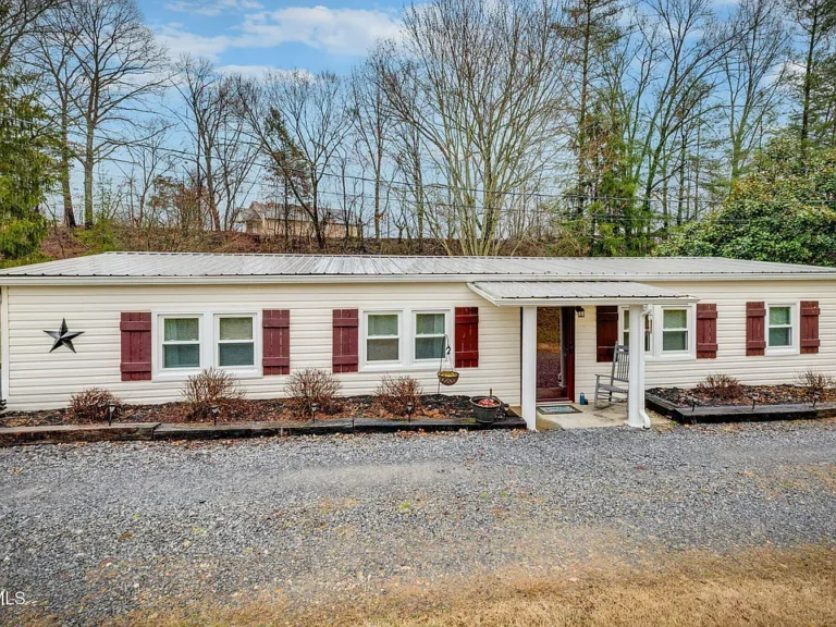 Welcome to this beautifully maintained 3-bedroom, 2-bathroom manufactured home nestled in the heart of Hawkins County.  $160,000