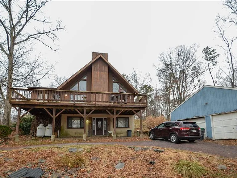 Spacious Contemporary Home with Mountain Views $300,000