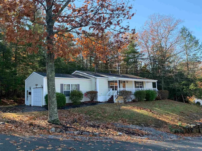 New Price! Stunning 55+ Community Home with Mountain Views