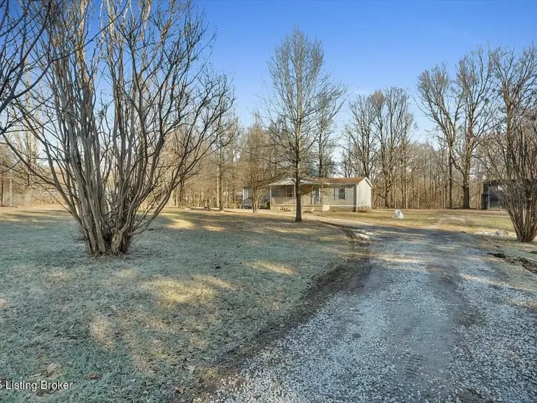 Spacious Rural Living on 1.4 Acres $185,000