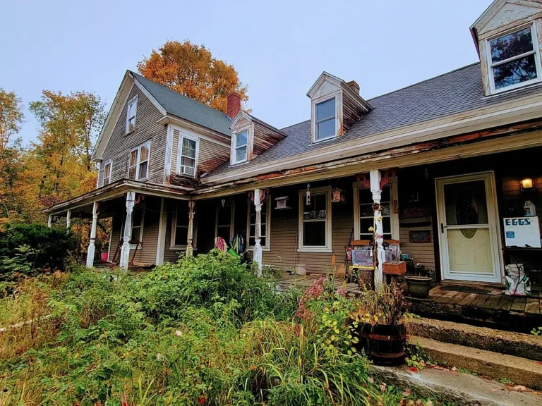 1750 Farmhouse: A Handyman’s Dream with Untapped Potential $226,250