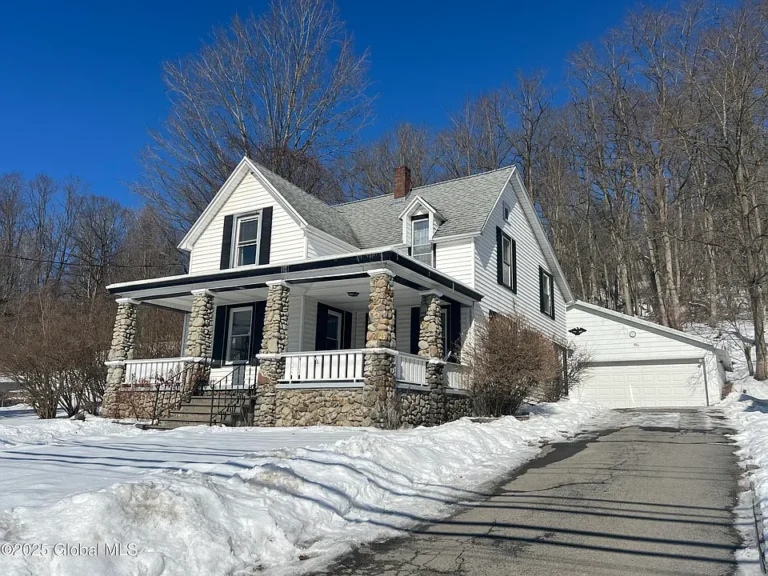 Affordable Amsterdam Cottage: Renovated and Ready for You! $239,900