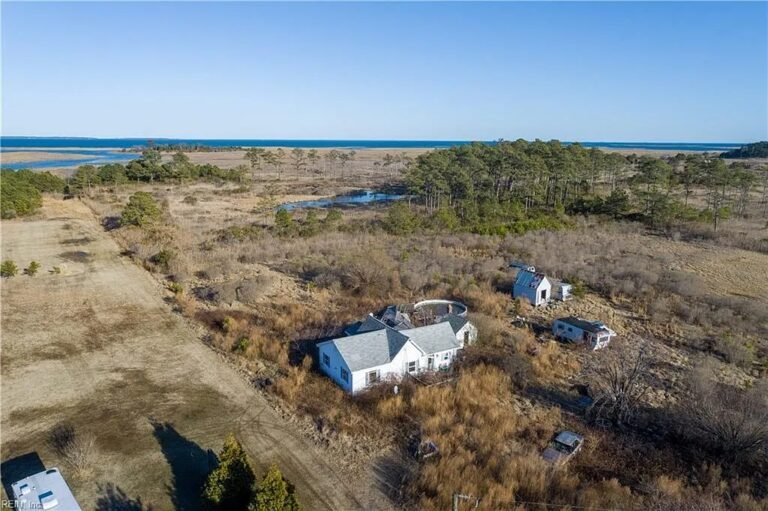 3-Bedroom Home on 30.13 Acres in Hayes, Virginia