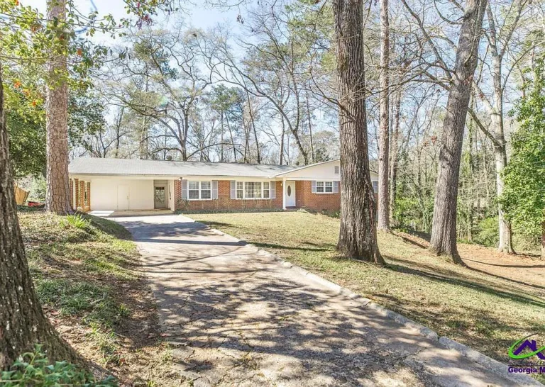 Secluded Tranquility in North Macon – Charming 4BR/2BA Brick Ranch on 1.22 Acres