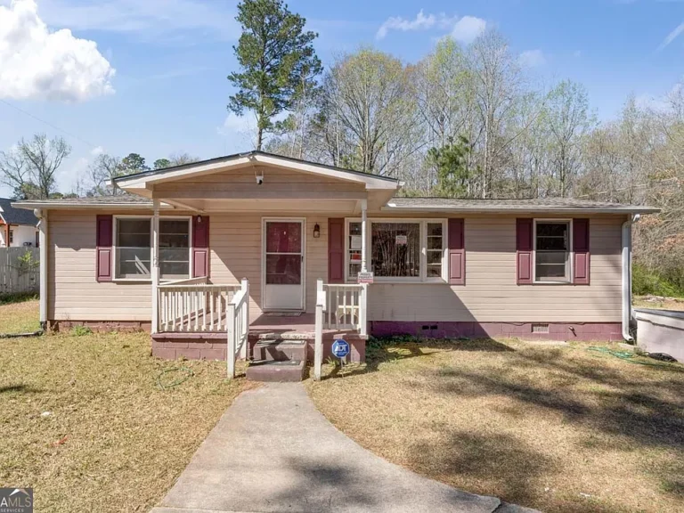 Investor Special! 2-Bed, 1-Bath Fixer-Upper in Jackson, GA $120,000