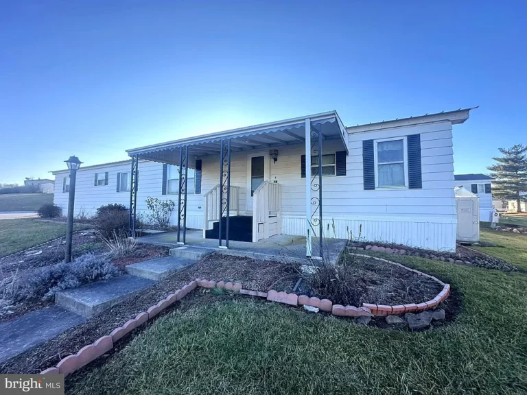 2 bedroom, 1 bath mobile home situated on a corner lot in Beaver Creek Village. $45,900