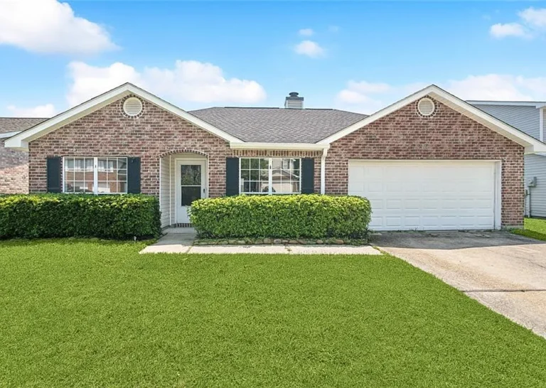 Attractive & Spacious Home in Belair Subdivision! $169,900
