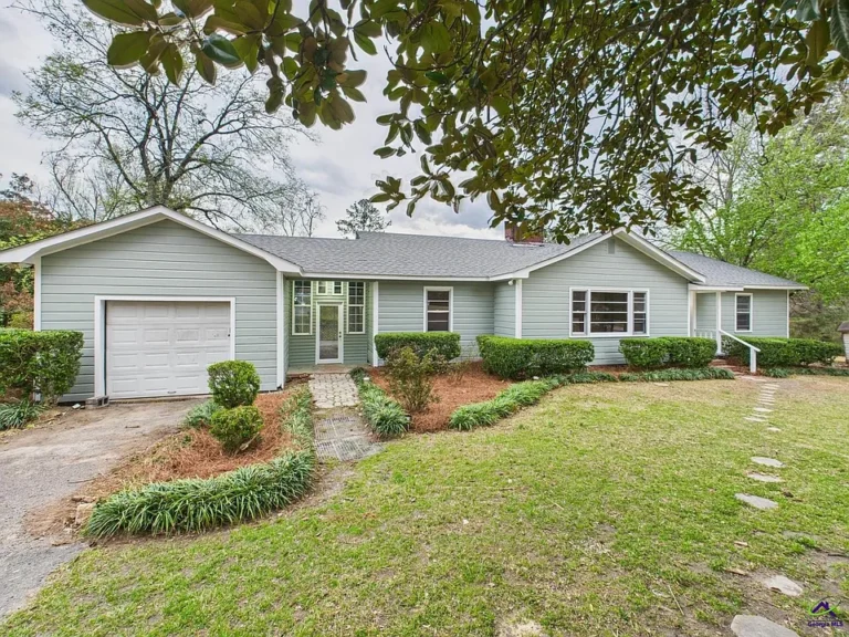 Welcome home to this charming 3-bedroom, 2-bathroom gem, ideally located near shopping and dining in Macon, GA! $214,000