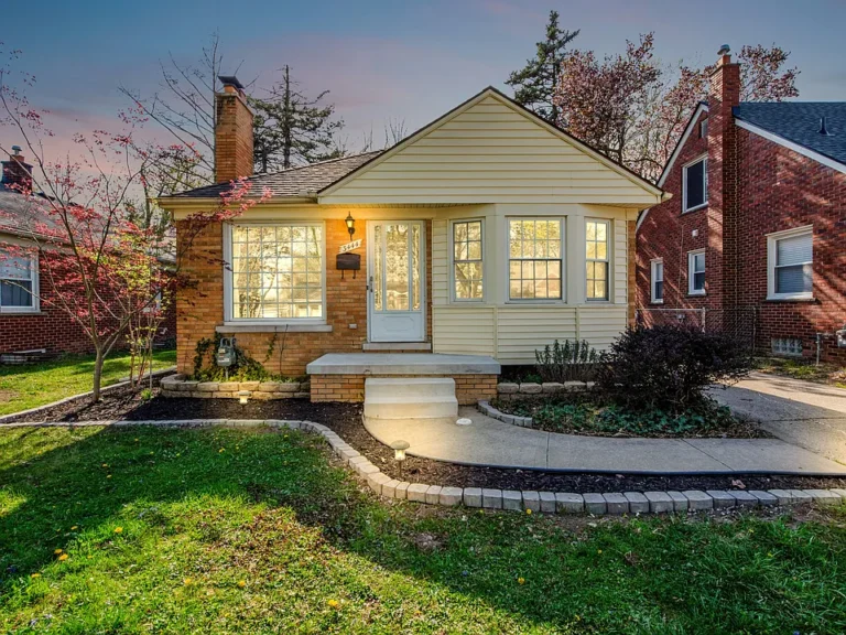 Welcome home to this charming 3-bedroom brick ranch in desirable West Dearborn! $220,000