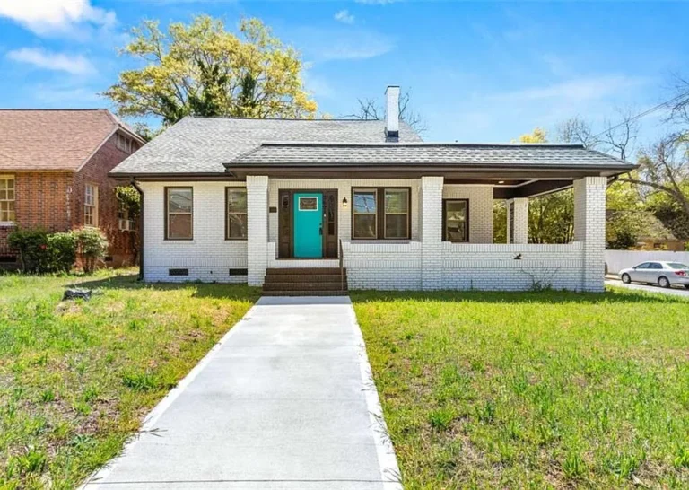 Newly Renovated 3BD/2BA Brick Home Near Mercer University!$189,900