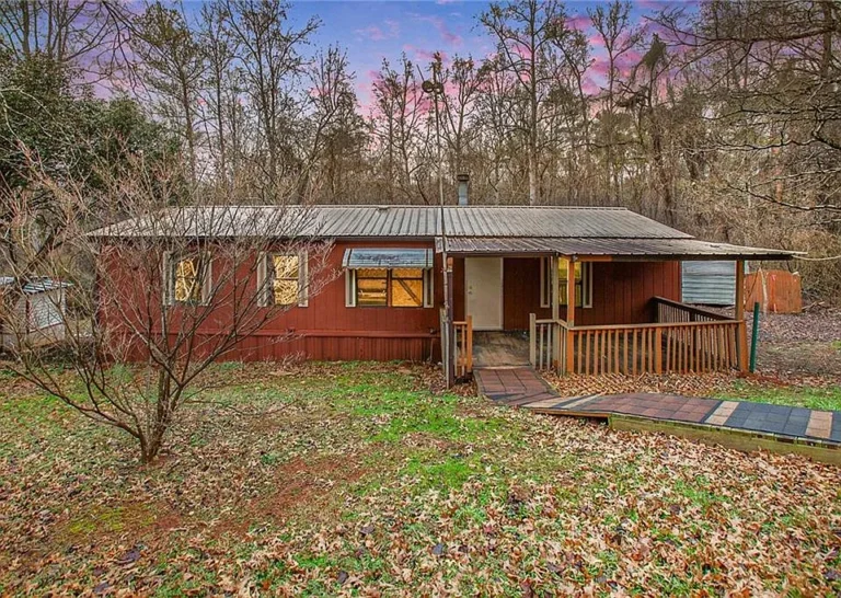 Welcome to 4166 Hall St SE — a 2-bedroom, 2-bath gem offering 980 sq ft of potential in the heart of Acworth, GA. $99,950