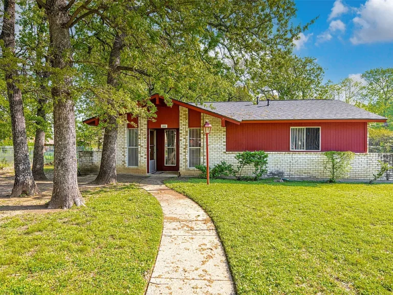 Corner Lot Charmer with New Roof & Big Potential in Dallas!