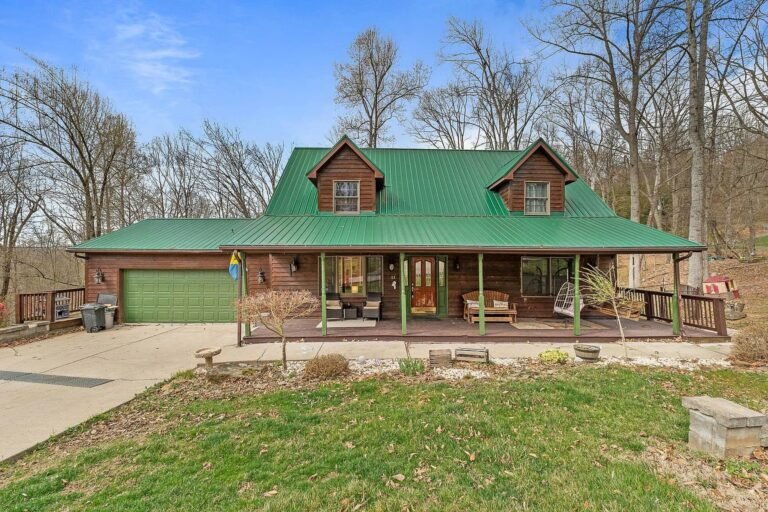 4-Bedroom Cedar Home for Sale in Huntington, West Virginia