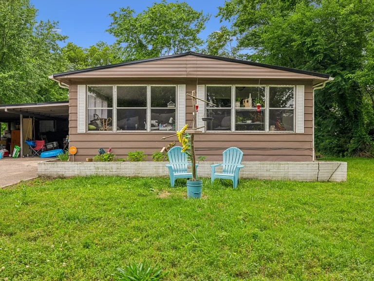 Prime Murfreesboro Investment Opportunity – Turn-Key Rental Near the Square! $179,000