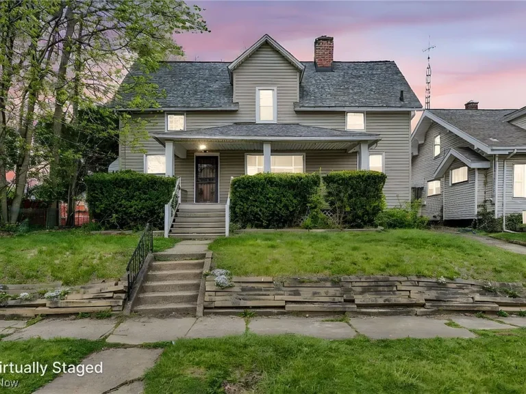 Spacious & Updated 4-Bedroom, 3-Bath Home with Bonus Space & Warranty! $130,000