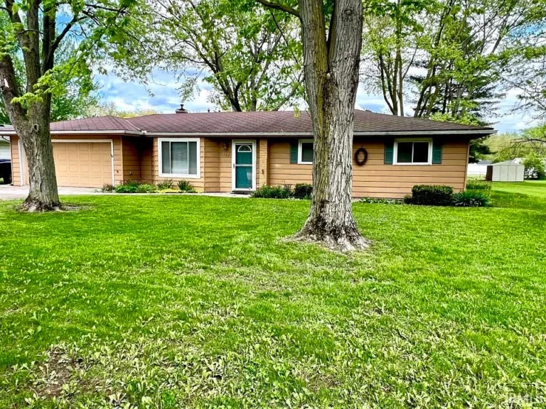 Spacious Ranch on Nearly Half an Acre – Great Bones & Great Potential! $185,000