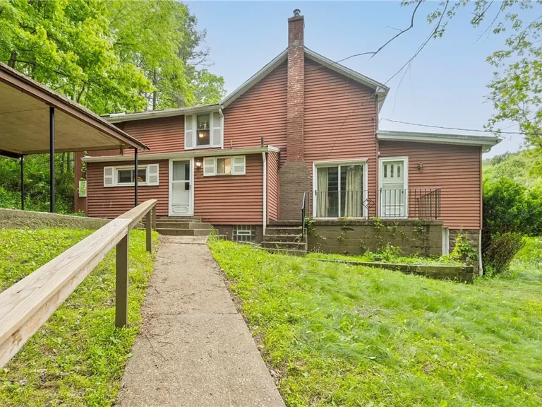 Spacious Retreat on Nearly an Acre in North Allegheny School District $149,900