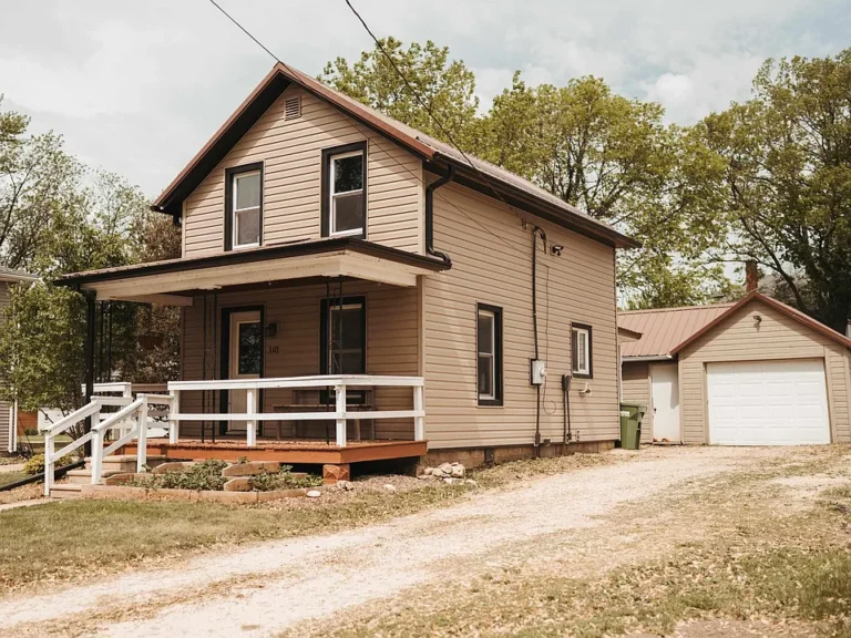 Beautifully Maintained 3-Bedroom Home Near Parks & Downtown! $117,500