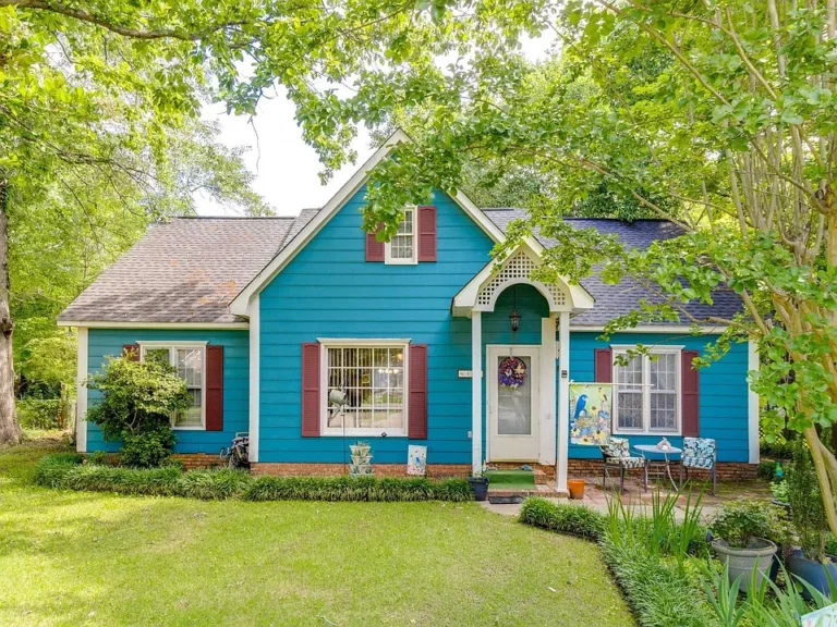 3 Beds | 2 Baths | Oversized Lot | Prime New Friarsgate Location $195,000