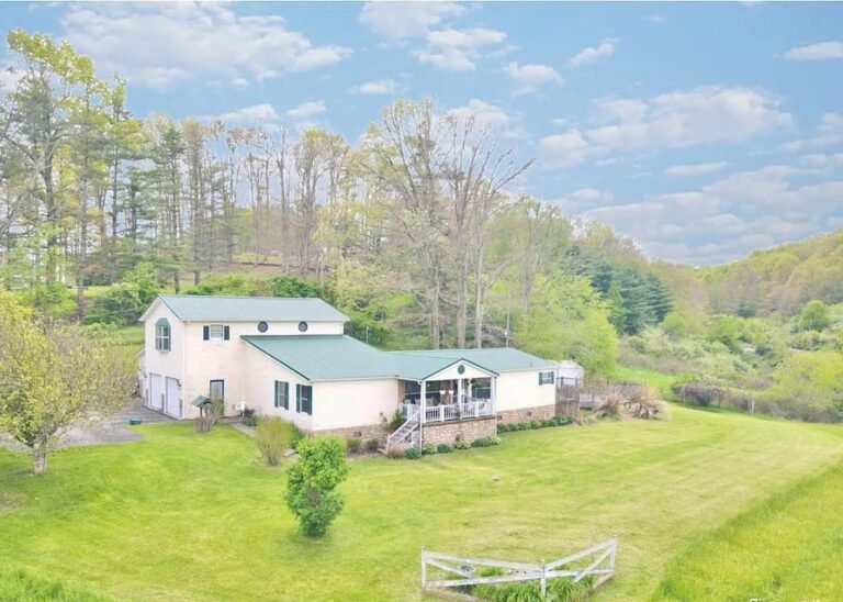 5-Bedroom Home with 3-Car Garage on 0.57 Acres in Rock, West Virginia