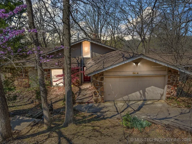 Prime Opportunity in South Tulsa – Brookwood Neighborhood | Jenks Schools $239,900