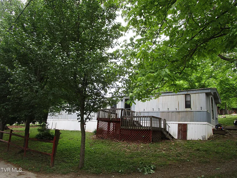 Welcome to 110 Green Lane This charming home features 3 bedrooms, 2 bathrooms, and a spacious layout filled with natural light. $67,500