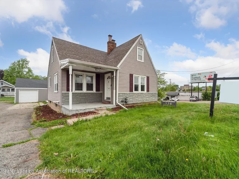 Don’t miss your second chance at this move-in ready 3-bedroom, 1.5-bath home! $135,000