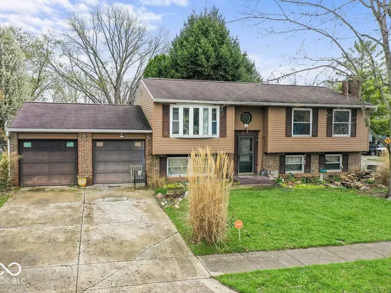 Spacious Property with Investment Potential in Decatur Township, Indianapolis $150,000