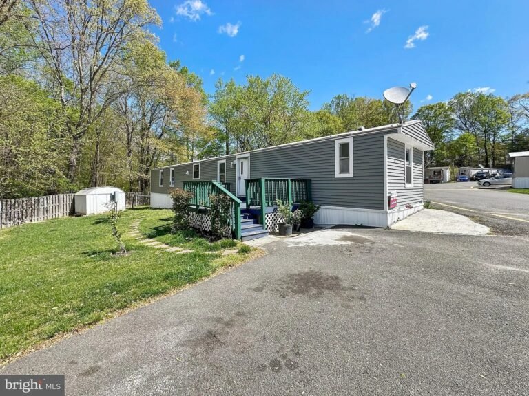 4-Bedroom Home on 12.45 Acres in Manassas, Virginia