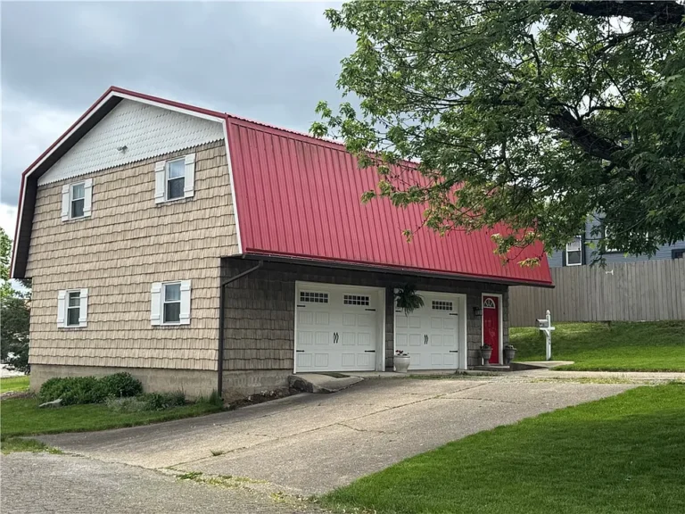 Charming & Conveniently Located Move-In Ready Gem! $129,900