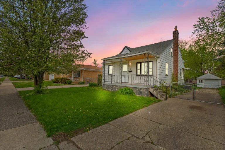 Charming 4-Bedroom Bungalow in Prime Warren Location $115,000