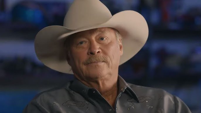 HOT NEWS: The boy used all his savings for 3 years to buy tickets to see his idol Alan Jackson but didn’t have enough money and burst into tears – Alan Jackson did something that made everyone…xitray
