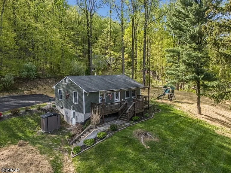 2 BEDROOM HOME SITUATED ON 6+ ACRES WITH AMAZING VIEWS. SEPTIC SYSTEM ONLY 8 YEARS OLD AND APPROVED FOR 4 BEDROOMS.