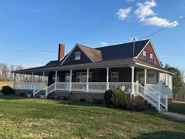 Country Living, great small farm for cows or chickens $255,000